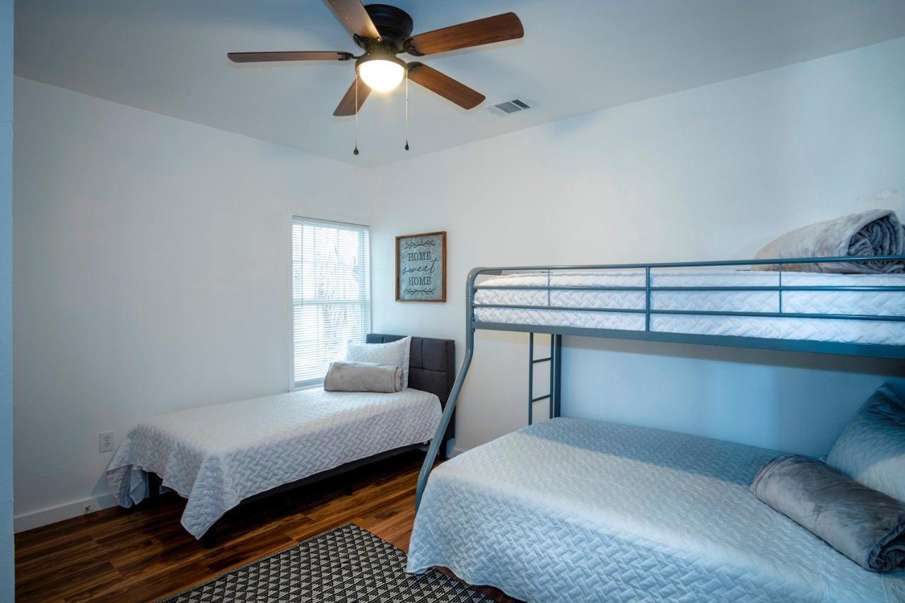 Downtown View Cozy 2Br1Ba Home Sleeps 8 San Antonio Buitenkant foto