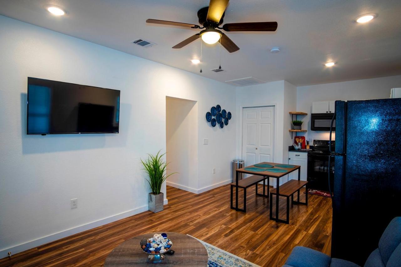 Downtown View Cozy 2Br1Ba Home Sleeps 8 San Antonio Buitenkant foto